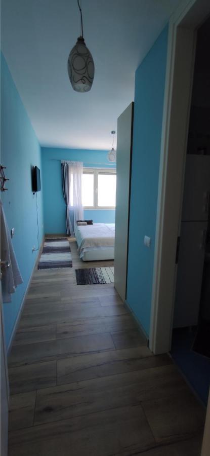 Luxury Beach Apartment In Qerret Golem  Exterior foto